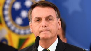 Escándalo de presunta corrupción toca a la puerta de la familia Bolsonaro